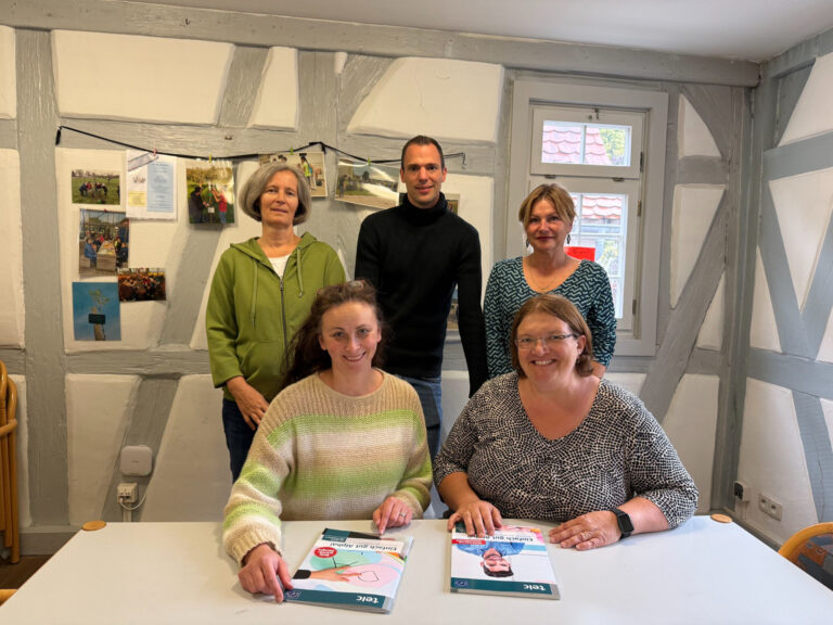 Das Team Soziales & Integration der Stadt Bensheim und der Caritasverband Darmstadt im Integrationszentrum