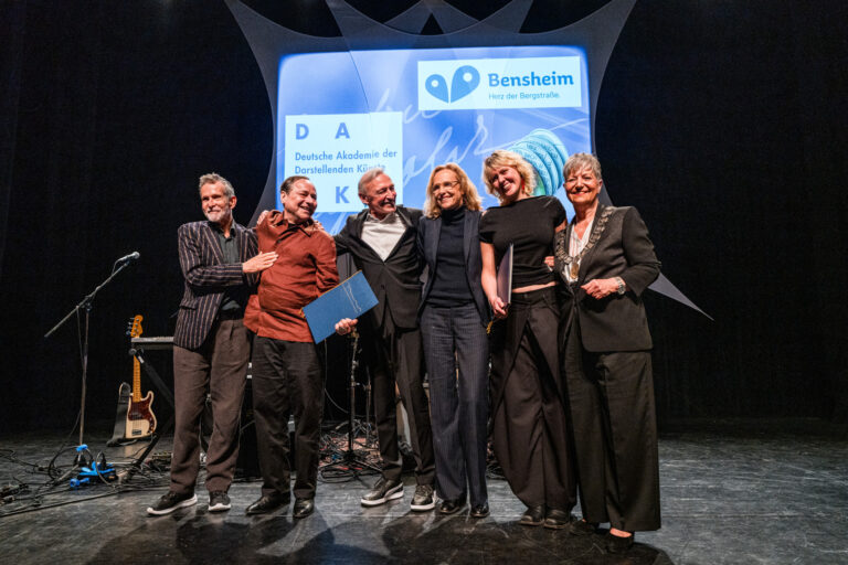 Die Preisträger der Eysoldt-Verleihung auf der Bühne des Parktheaters